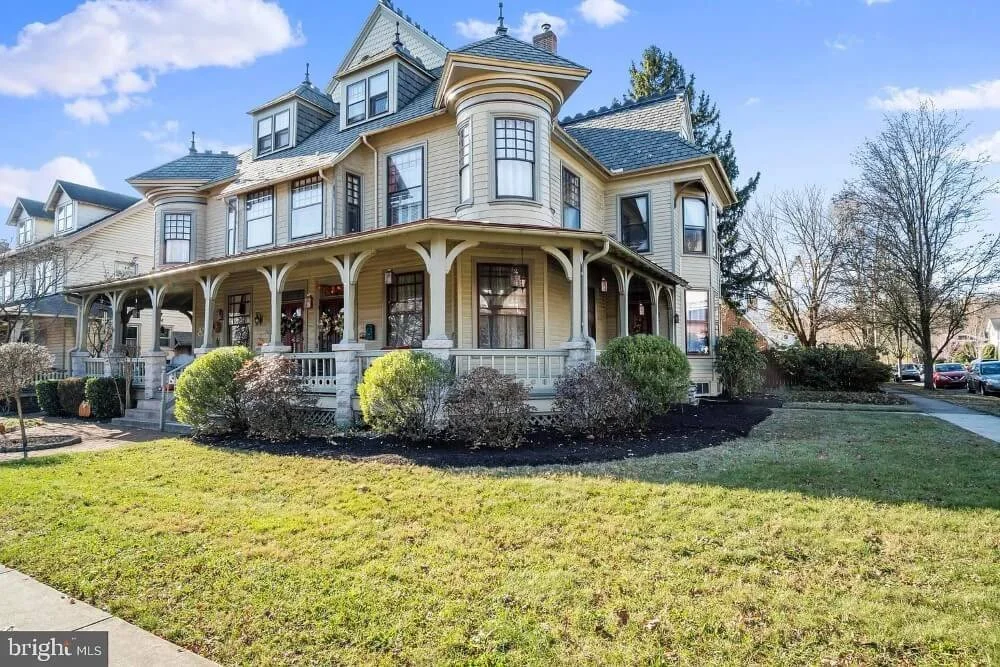 1892 Queen Anne house in Harrisburg, Pennsylvania - $429k | Old